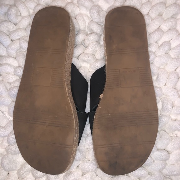 Dolce Vita Platform Sandal • Size 9 - Picture 4 of 4